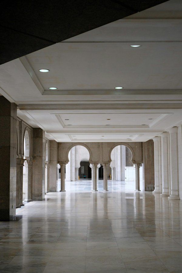 Poseur résine sol : guide complet pour une installation parfaite